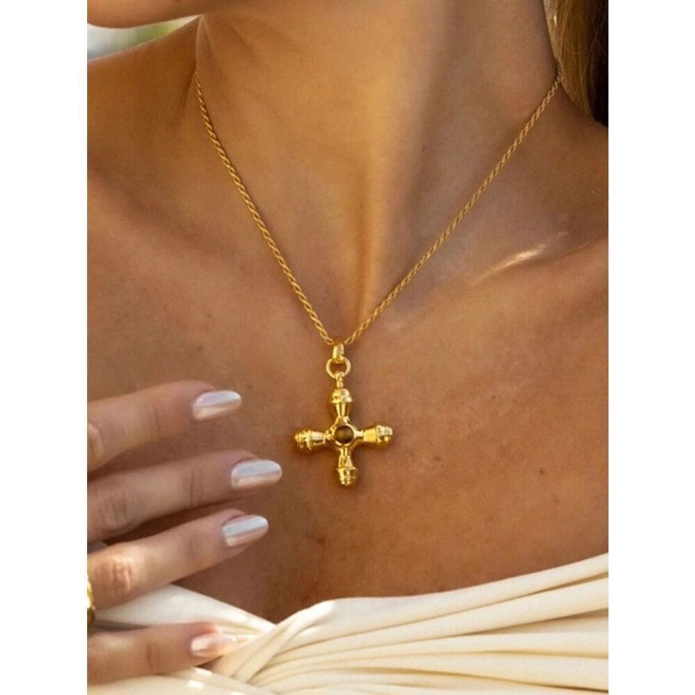 Gold Cross Pendant Necklace - Elegant Women’s Jewelry R 561